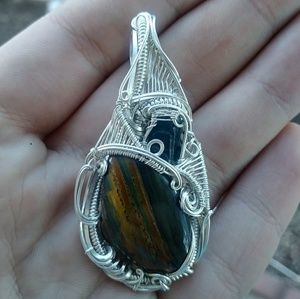 Unique pendant